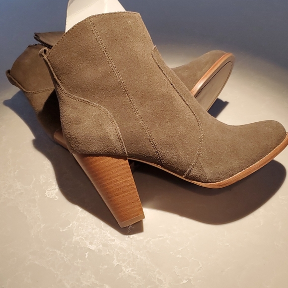 Joie Suede Dalton Bootie in Charcoal - Picture 3 of 4